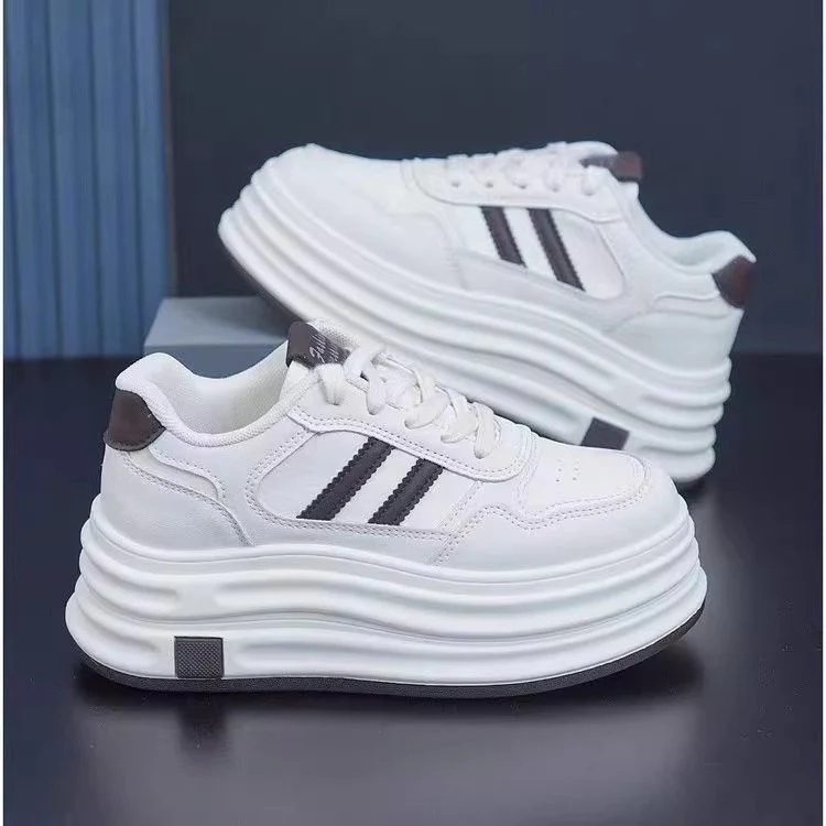 Damen Sportliche Plateau-Sneaker mit individuell gestalteter Profilsohle Heidi Mode - Image 2