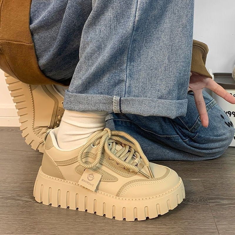 Damen Sportliche Plateau Sneaker mit modernes Design Heidi Mode - Image 6