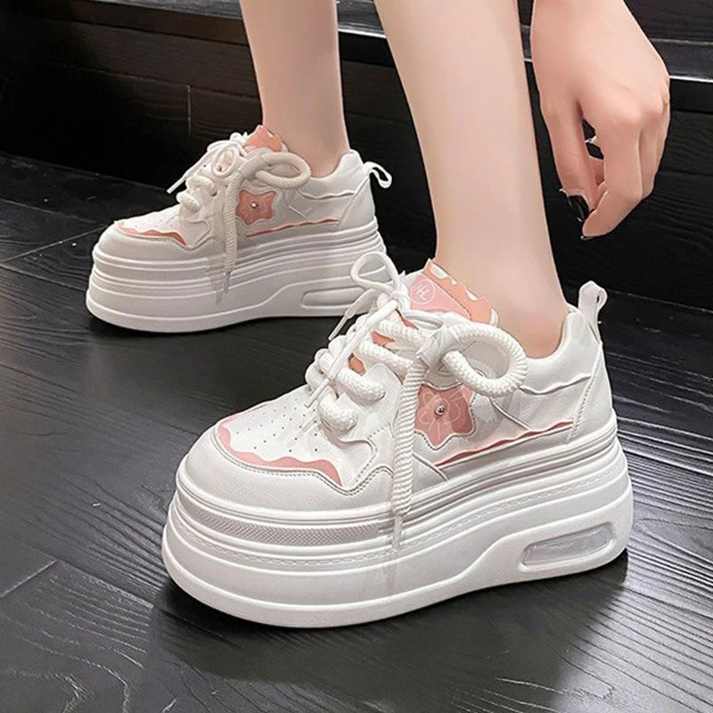 Damen Sportliche Plateau-Sneaker mit modischem Blumendetail Heidi Mode - Image 6