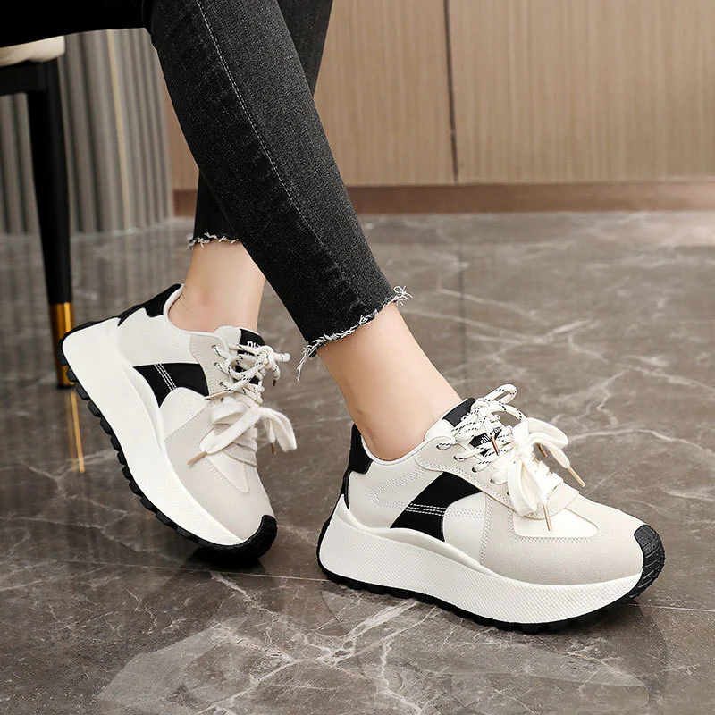 Damen Sportliche Plateau-Sneaker mit modischem Design und atmungsaktiver Oberflächenstruktur Heidi Mode - Image 4