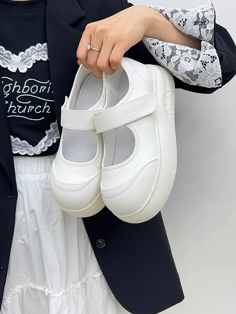 Damen Sportliche Plateau-Sneaker mit verstellbarem Klettverschluss und stylischem Obermaterial Heidi Mode - Image 6