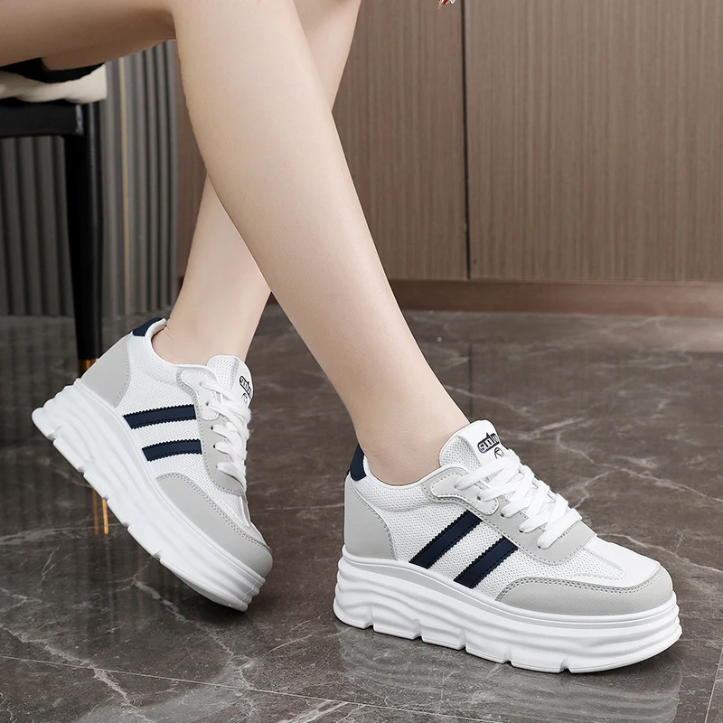 Damen Sportliche Plateau Sneakers mit atmungsaktivem Mesh-Obermaterial und dämpfender Laufsohle Heidi Mode - Image 4