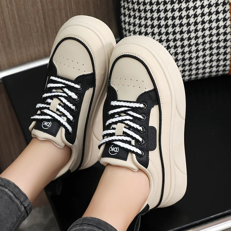Damen Sportliche Plateau Sneakers mit modischem Design und bequemer Dämpfung Heidi Mode - Image 4