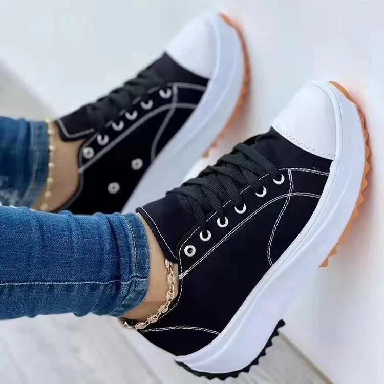 Damen Sportliche Plateausneaker mit modischem Kettenakzent Heidi Mode - Image 3