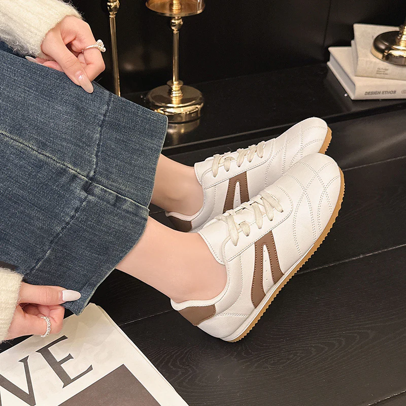 Damen Sportliche Retro-Sneaker mit klassischem Design und weicher Dämpfung Heidi Mode - Image 3
