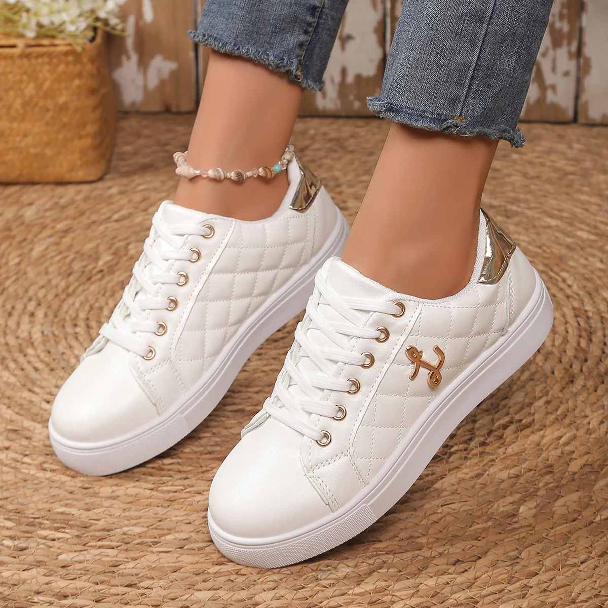 Damen Sportliche Schnür-Sneaker mit elegantem Steppdesign Heidi Mode - Image 6