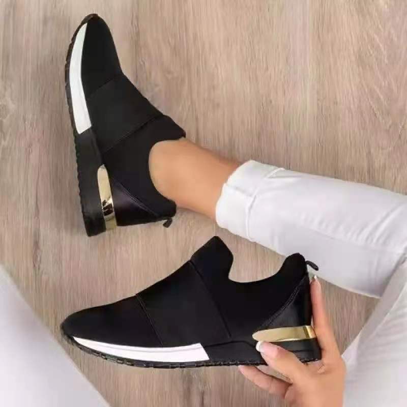 Damen Sportliche Slip-On Sneakers mit modischem Goldakzent Heidi Mode