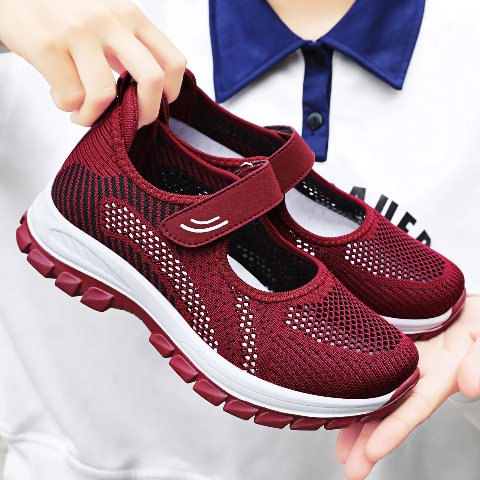Damen Sportliche Slip-On Sneakers mit verstellbarem Klettverschluss und atmungsaktivem Obermaterial Heidi Mode