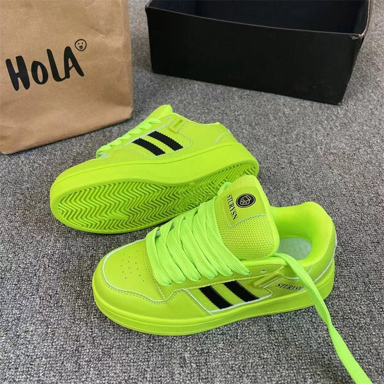 Damen Sportliche Sneaker im futuristischen Design mit atmungsaktiven Einsätzen Heidi Mode - Image 2