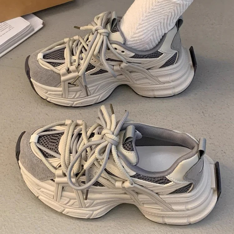 Damen Sportliche Sneaker mit atmungsaktivem Material und dämpfender Sohle Heidi Mode - Image 2
