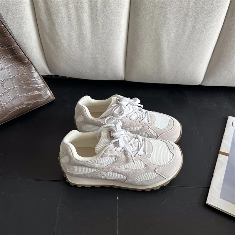 Damen Sportliche Sneaker mit atmungsaktivem Mesh und modischer Wildleder-Oberfläche Heidi Mode - Image 6