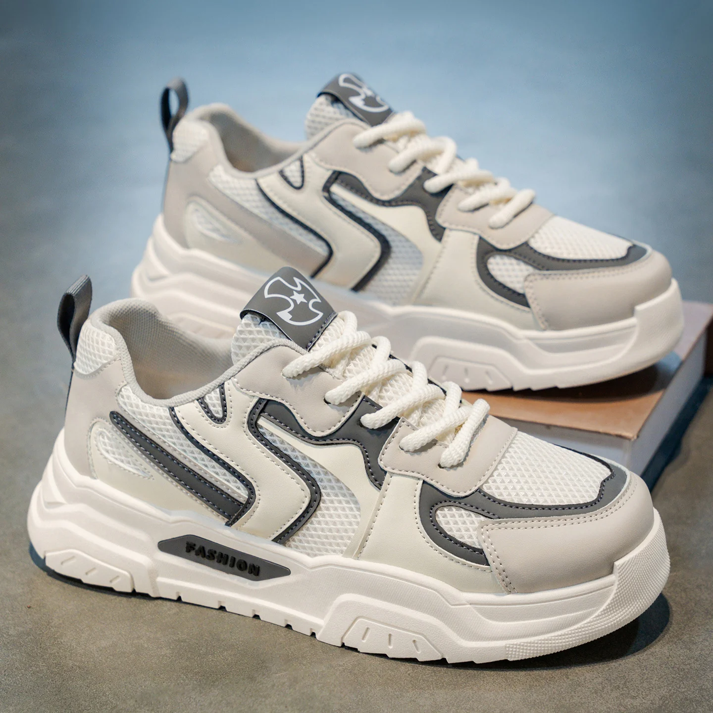 Damen Sportliche Sneaker mit atmungsaktivem Netz-Obermaterial und rutschfester Sohle Heidi Mode