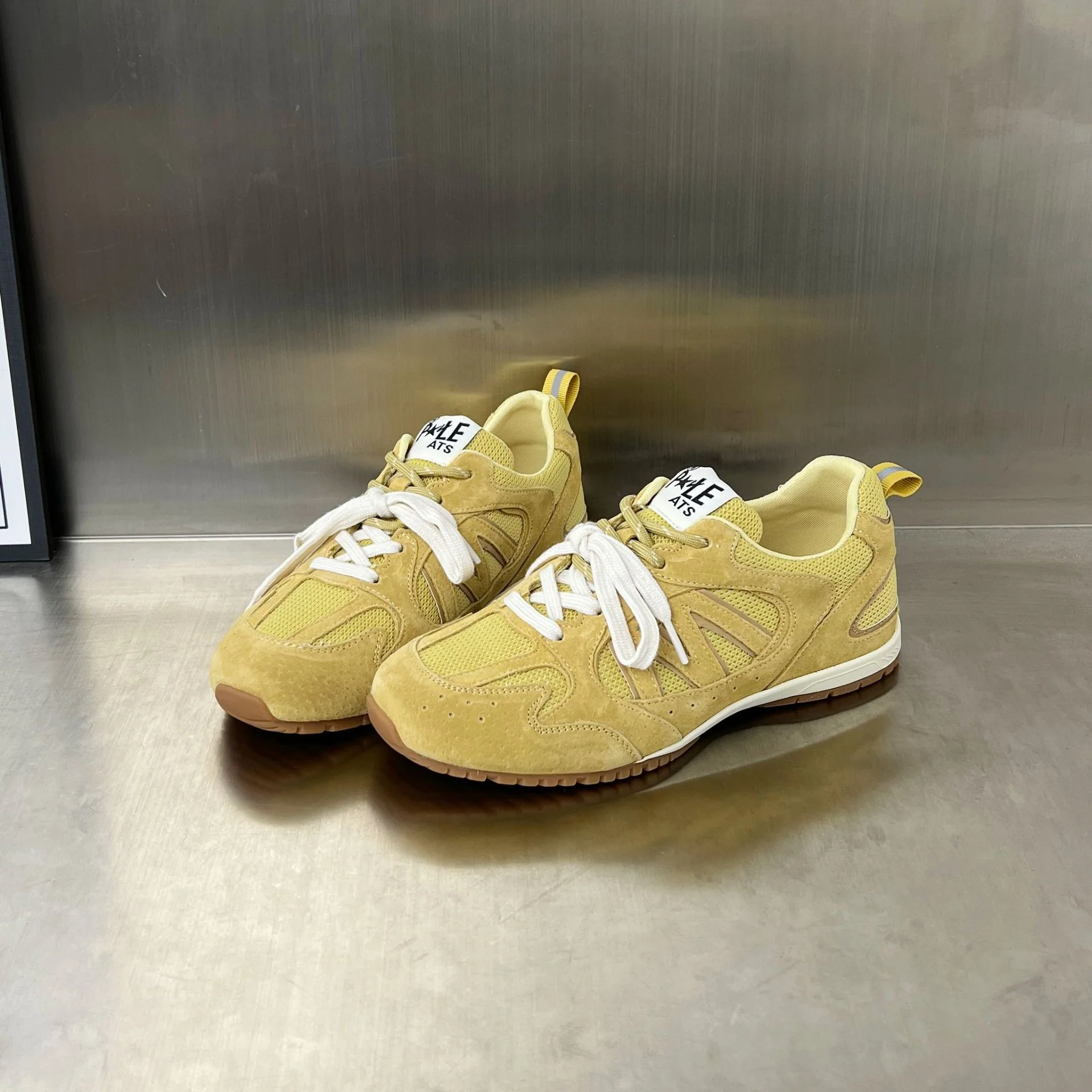 Damen Sportliche Sneaker mit atmungsaktivem Obermaterial und gepolstertem Fußbett Heidi Mode - Image 8