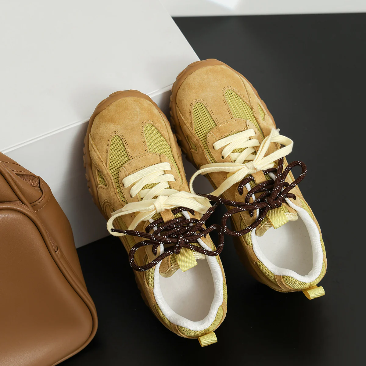 Damen Sportliche Sneaker mit atmungsaktivem Obermaterial und modischem Design Heidi Mode - Image 7