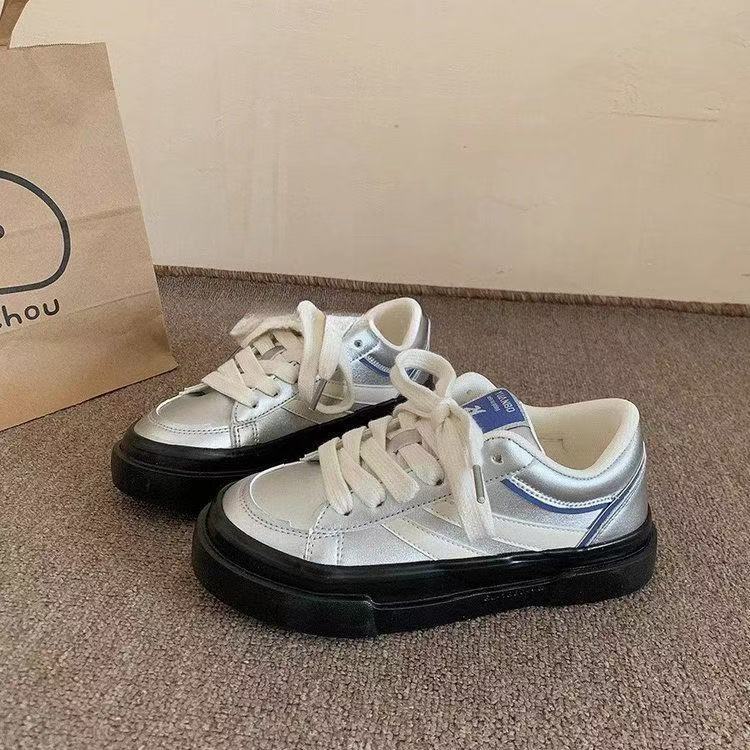 Damen Sportliche Sneaker mit atmungsaktivem Obermaterial und robustem Sohlenprofil Heidi Mode - Image 5