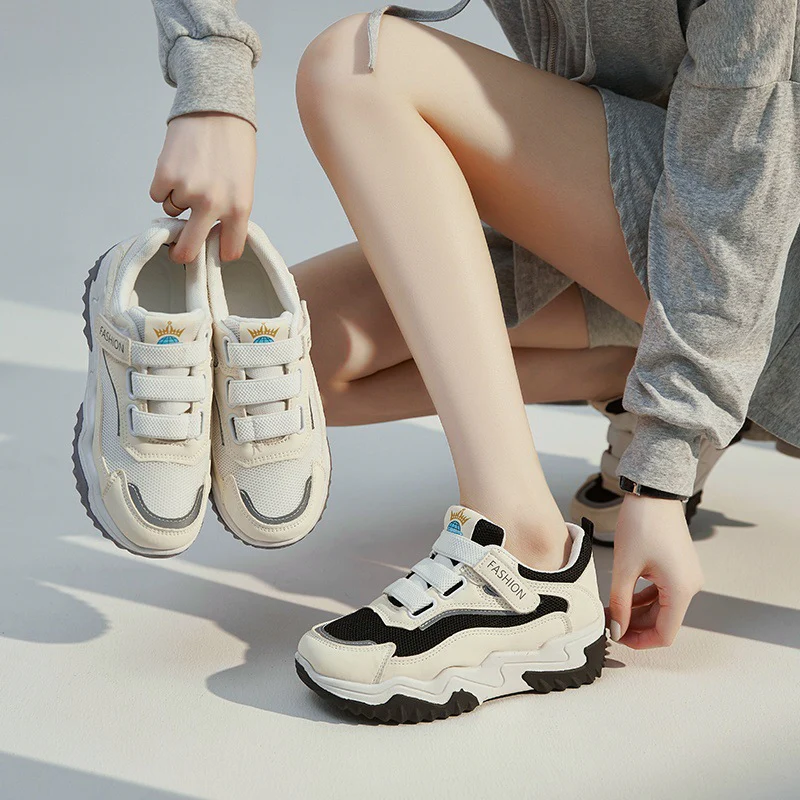 Damen Sportliche Sneaker mit atmungsaktiven Obermaterial und komfortablem Klettverschluss Heidi Mode