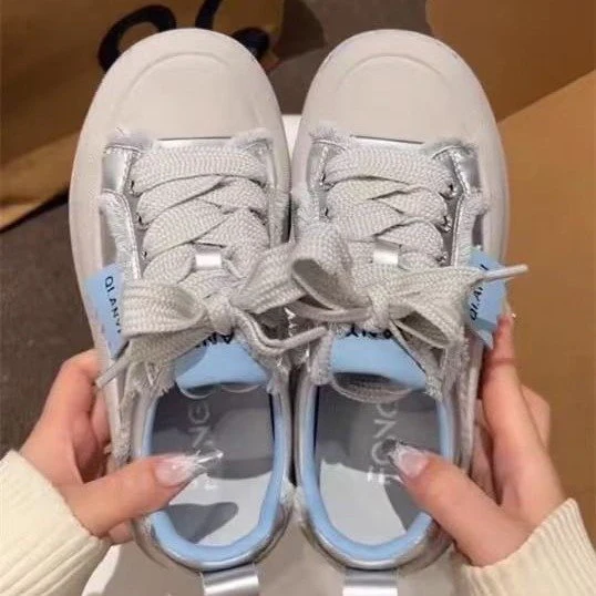Damen Sportliche Sneaker mit atmungsaktiver Mesh-Oberfläche und innovativen Schnürdetails Heidi Mode - Image 3