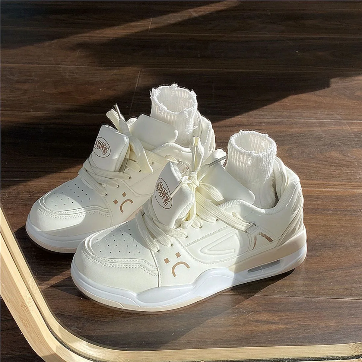 Damen Sportliche Sneaker mit atmungsaktiver Mesh-Oberfläche und integrierter Dämpfung Heidi Mode - Image 4