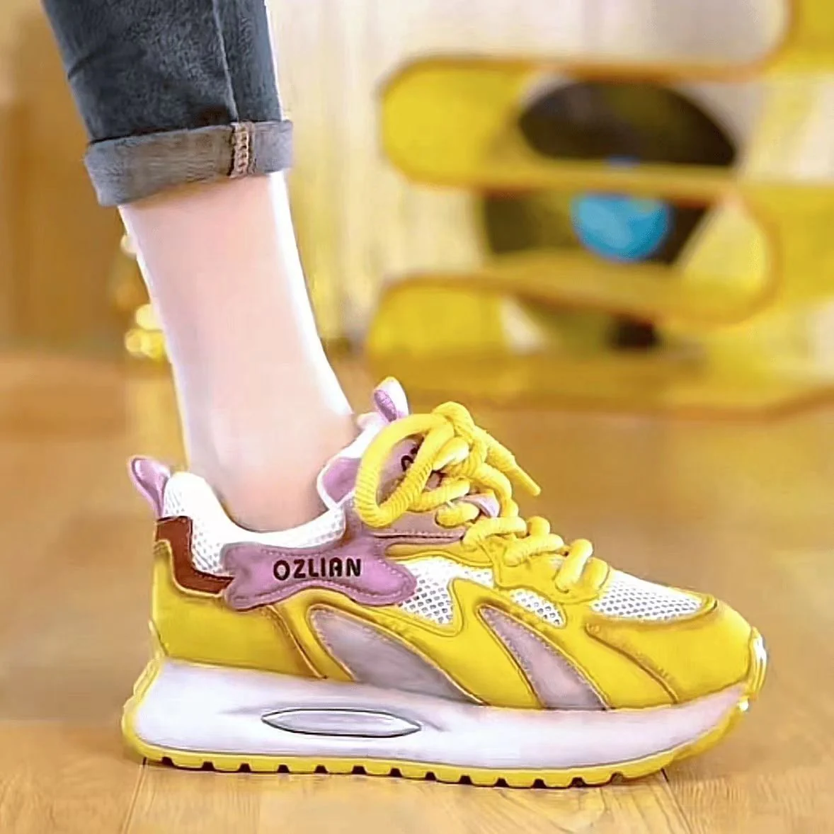 Damen Sportliche Sneaker mit atmungsaktiver Oberfläche und dämpfendem Sohlenprofil Heidi Mode - Image 7