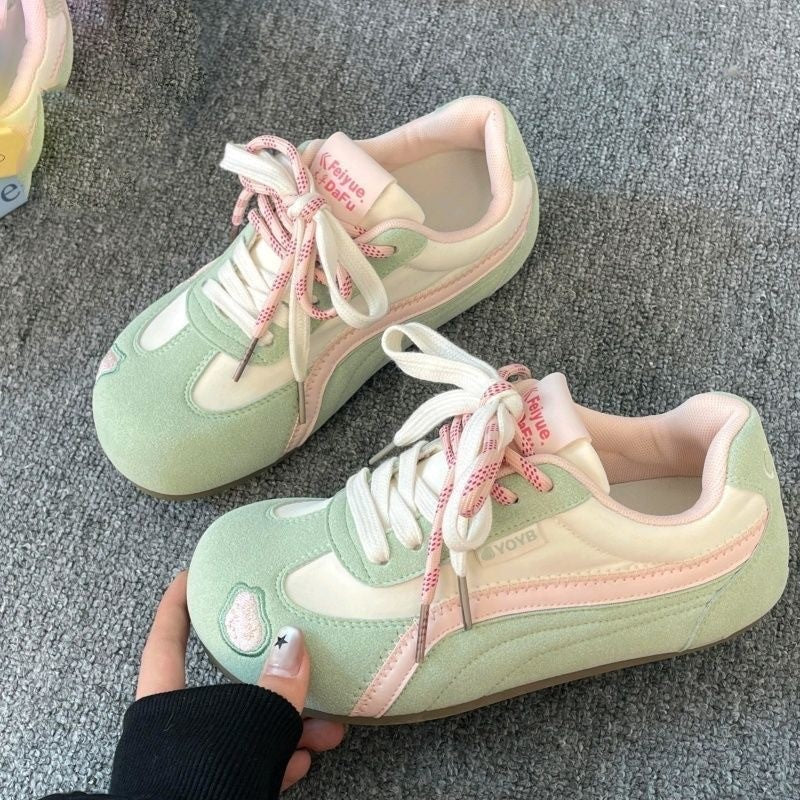 Damen Sportliche Sneaker mit atmungsaktiver Oberflächenstruktur und flexiblem Komfortdesign Heidi Mode - Image 2