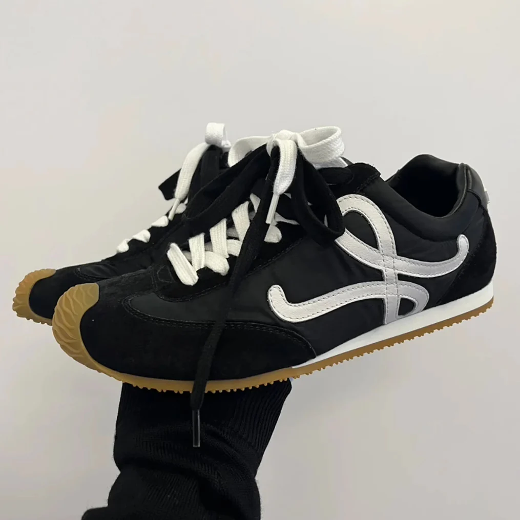 Damen Sportliche Sneaker mit atmungsaktiver Obermaterialkombination und rutschfester Laufsohle Heidi Mode - Image 6