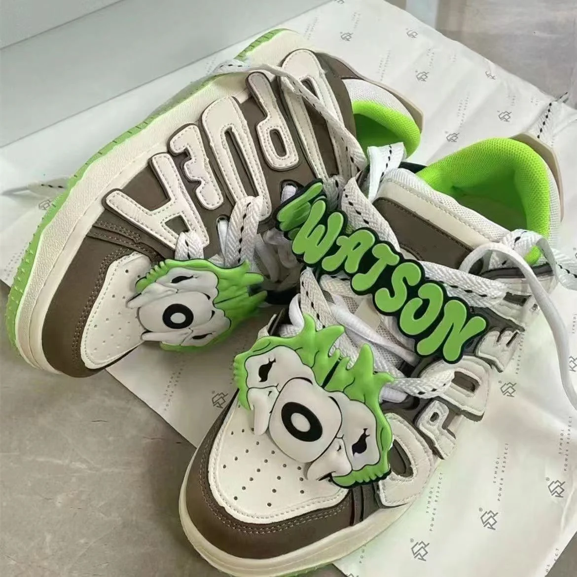 Damen Sportliche Sneaker mit auffälligem Design und komfortabler Dämpfung Heidi Mode - Image 3