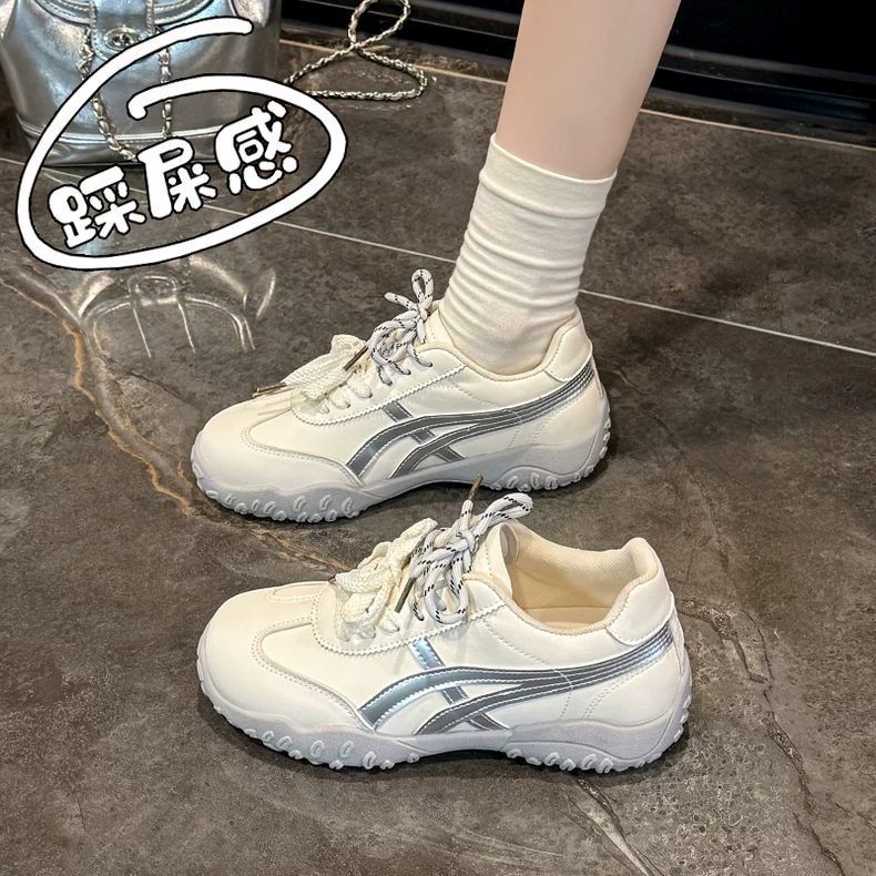 Damen Sportliche Sneaker mit bequemem Schnürsystem und robustem Profil Heidi Mode