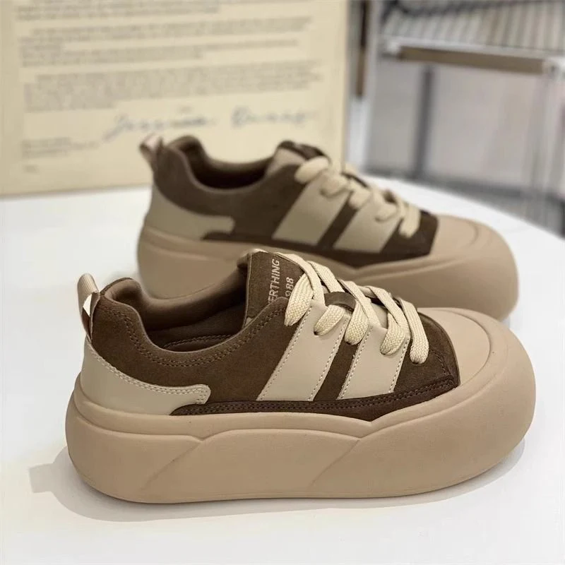 Damen Sportliche Sneaker mit dämpfender Profilsohle und atmungsaktiver Obermaterialstruktur Heidi Mode - Image 3