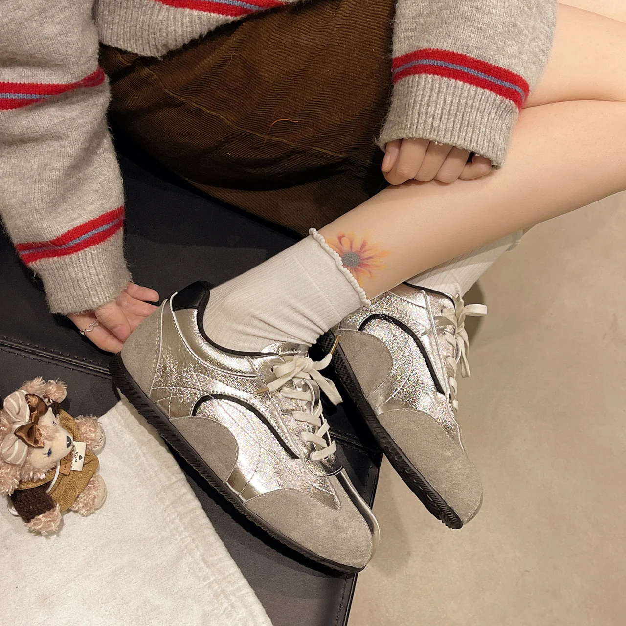 Damen sportliche Sneaker mit eleganten Akzenten und komfortablem Fußbett Heidi Mode - Image 4