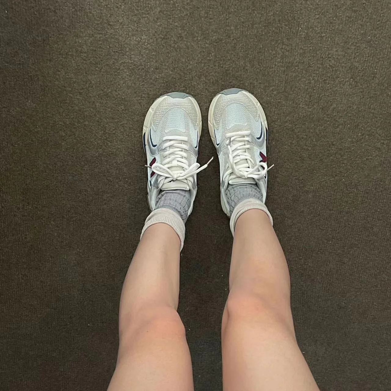 Damen Sportliche Sneaker mit innovativer Dämpfungstechnologie und atmungsaktivem Obermaterial Heidi Mode - Image 4