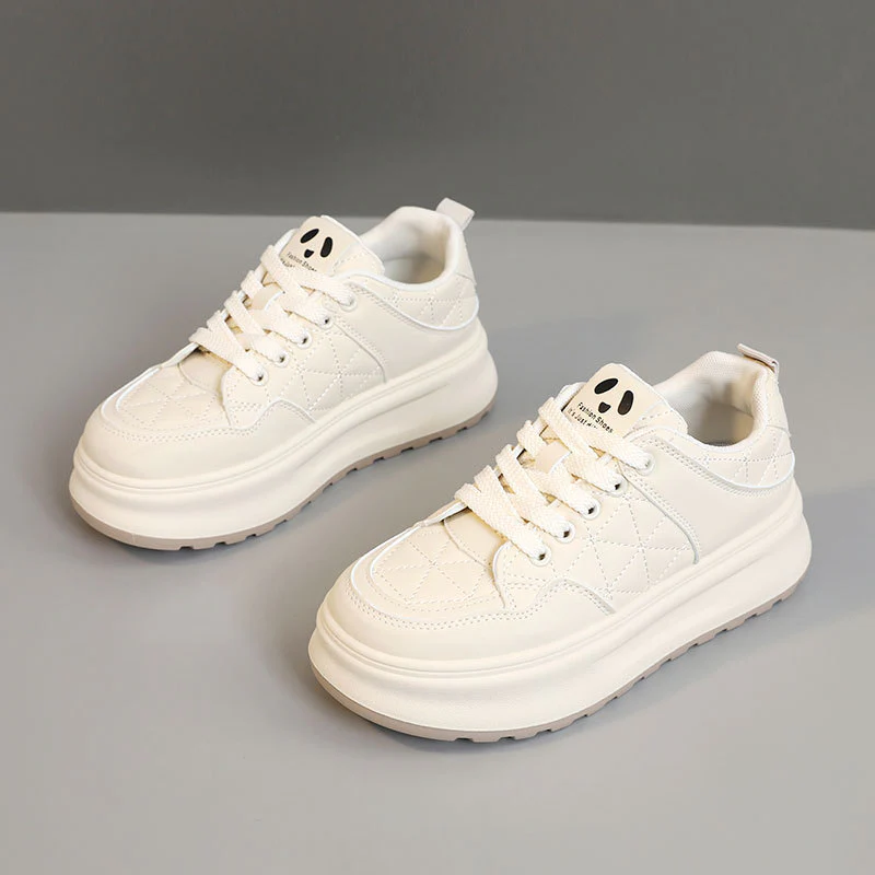 Damen Sportliche Sneaker mit modernem Schnitt und dämpfender Sohle Heidi Mode - Image 6