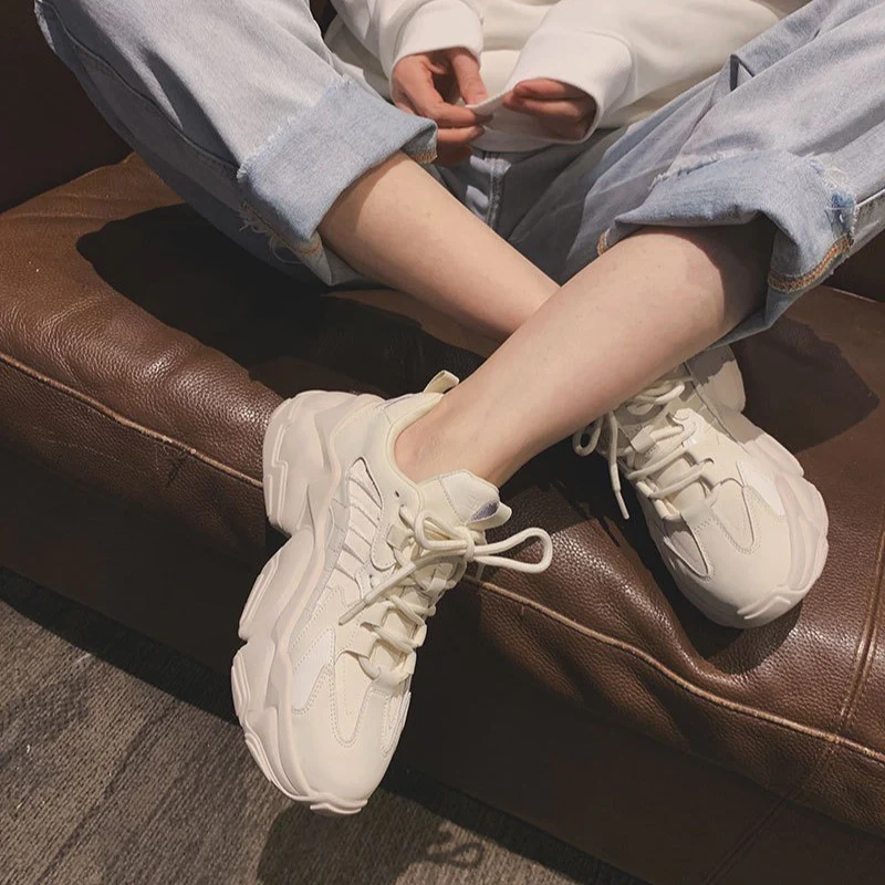 Damen Sportliche Sneaker mit modischem Design und bequemer Dämpfung Heidi Mode - Image 4