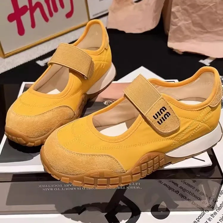 Damen Sportliche Sneaker mit praktischem Klettverschluss und bequemer Sohle Heidi Mode
