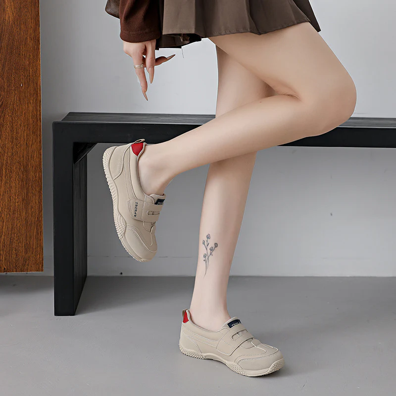 Damen Sportliche Sneaker mit praktischen Klettverschlüssen Heidi Mode - Image 4