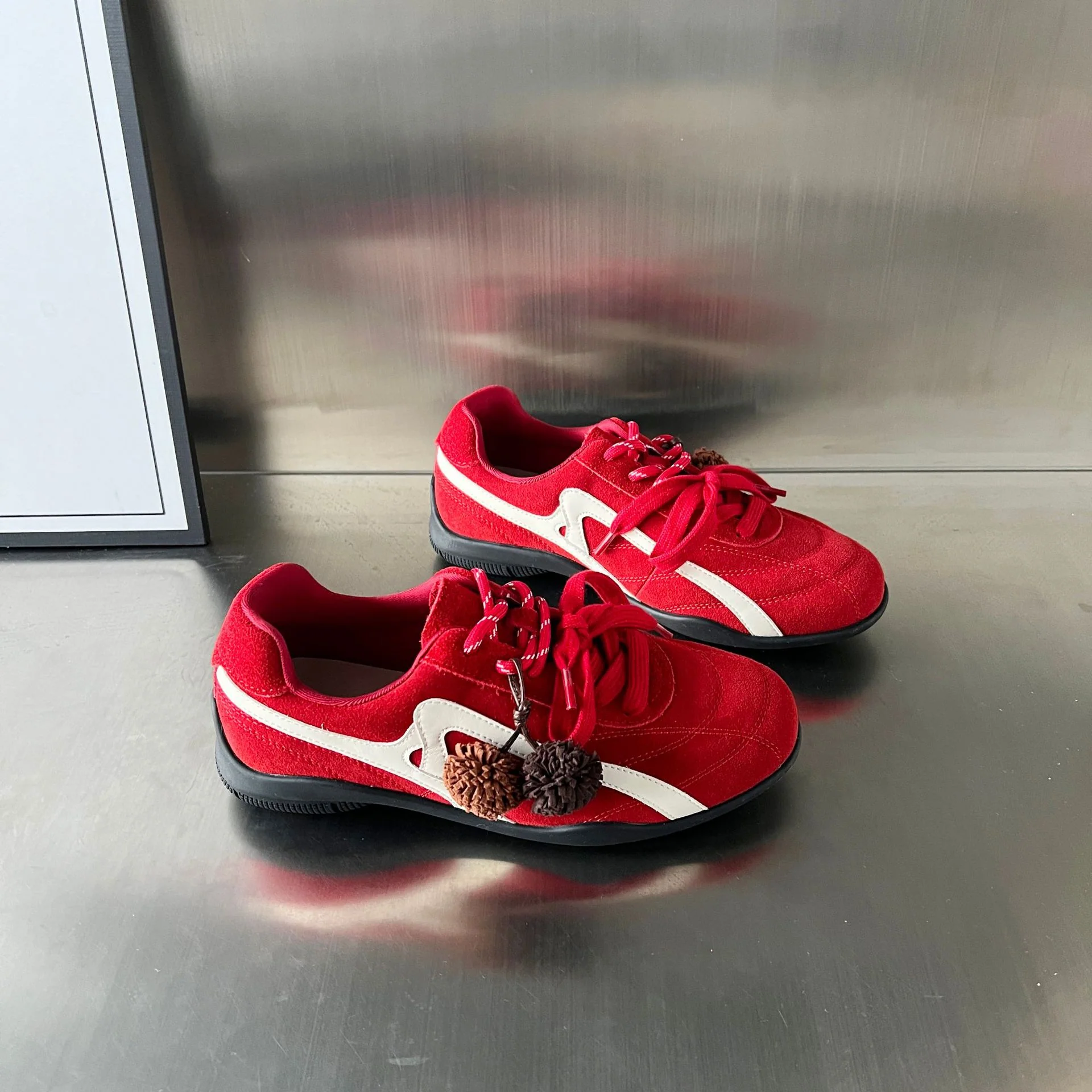 Damen Sportliche Sneaker mit Premium Wildleder und innovativer Dämpfungstechnologie Heidi Mode - Image 4
