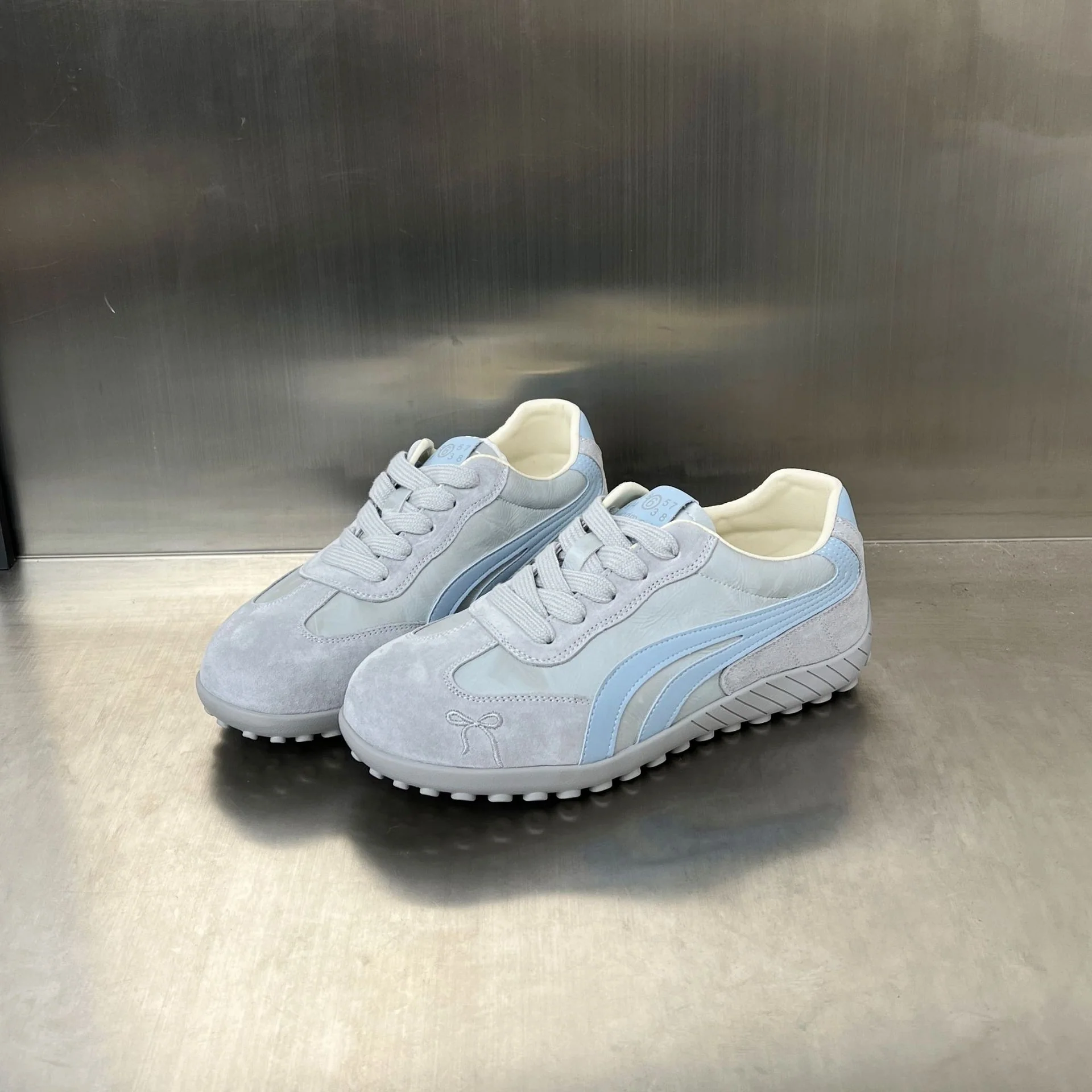 Damen Sportliche Sneaker mit rutschfester Sohle und atmungsaktiver Obermaterialkombination Heidi Mode - Image 7