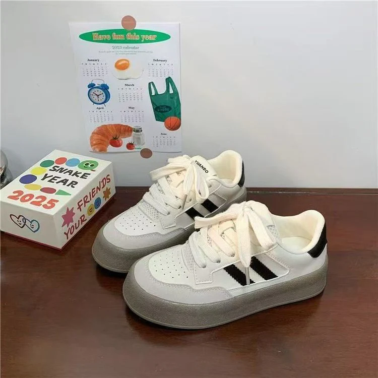 Damen Sportliche Sneaker mit trendigem Plateau und atmungsaktiver Obermaterialstruktur Heidi Mode - Image 3