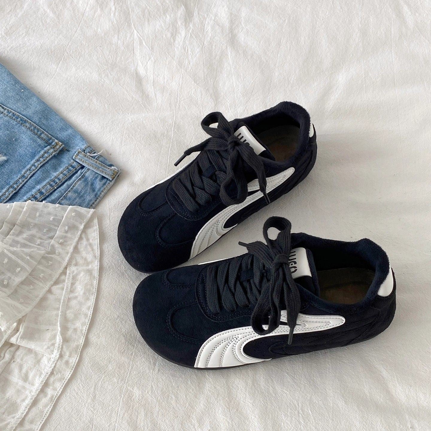 Damen Sportliche Sneaker mit Veloursleder-Obermaterial und gepolsterter Innensohle Heidi Mode