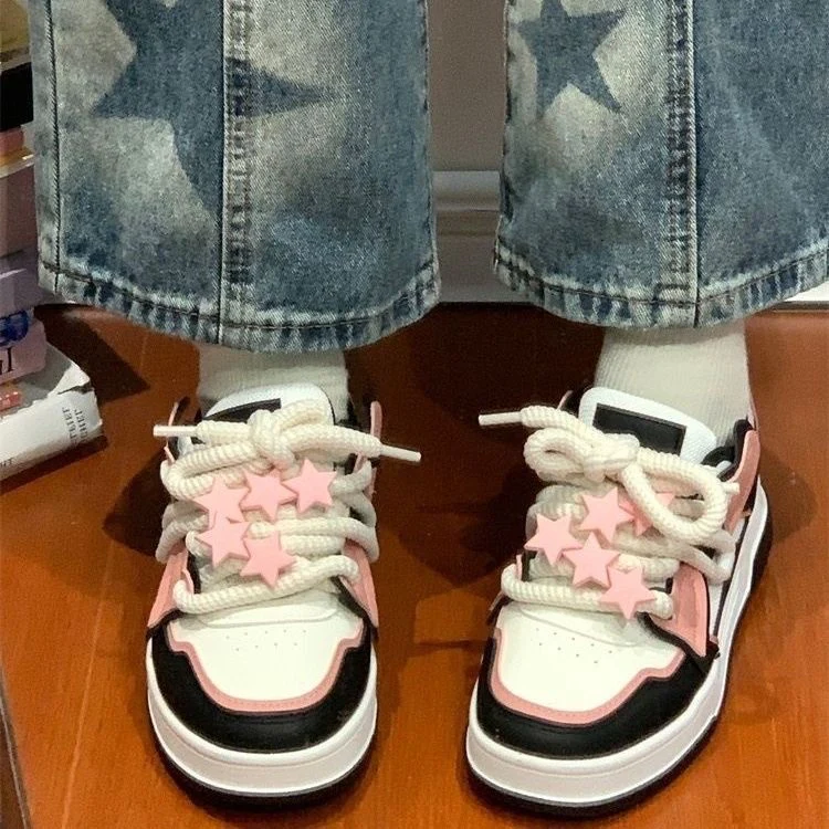 Damen Sportliche Sneaker mit verspieltem Sternenmotiv Heidi Mode - Image 2