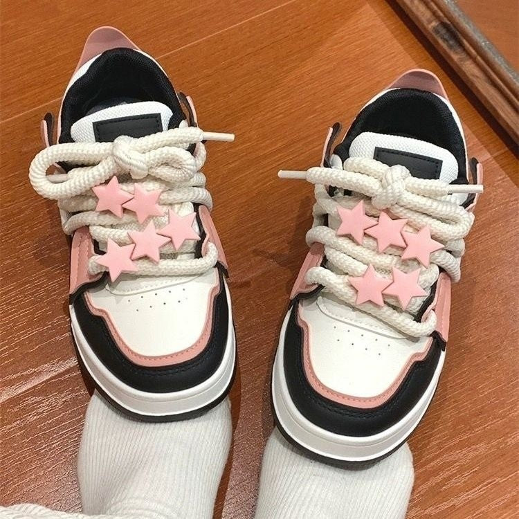 Damen Sportliche Sneaker mit verspieltem Sternenmotiv Heidi Mode - Image 3