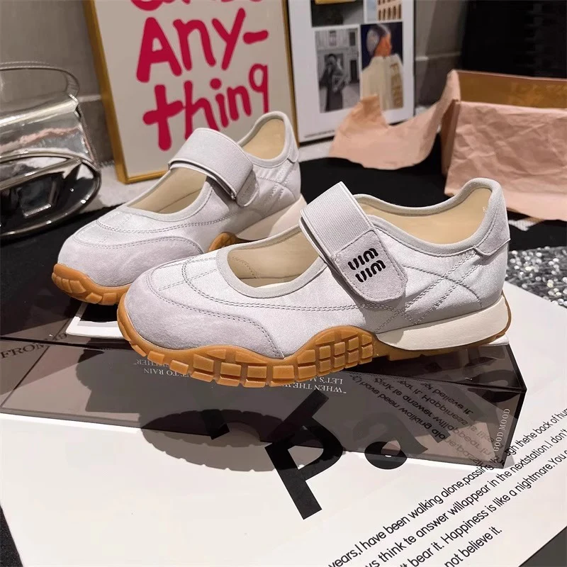 Damen Sportliche Sneaker mit verstellbarem Klettverschluss und atmungsaktivem Obermaterial Heidi Mode - Image 2