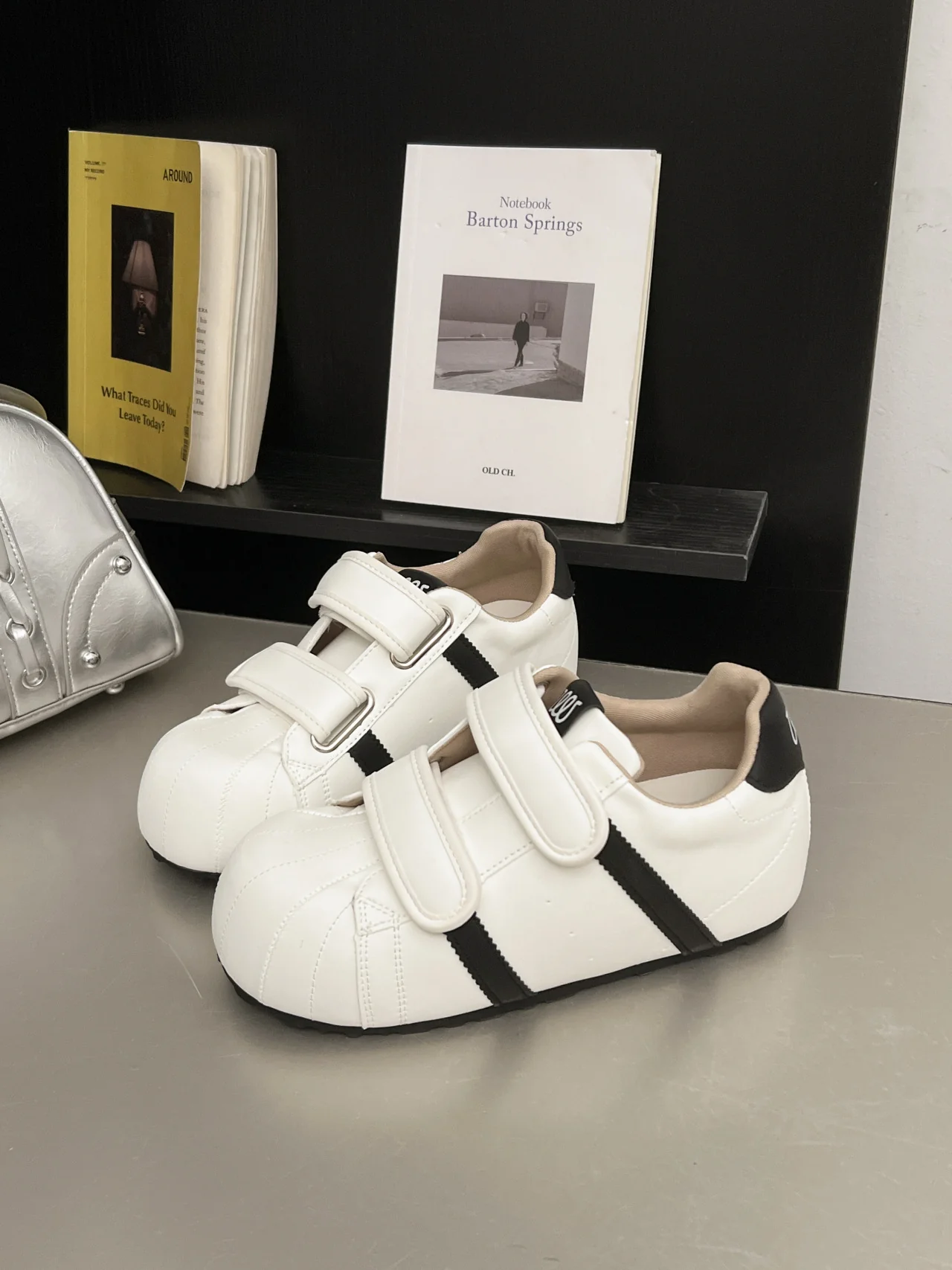 Damen sportliche Sneaker mit verstellbarem Klettverschluss und rutschfester Sohle Heidi Mode - Image 7