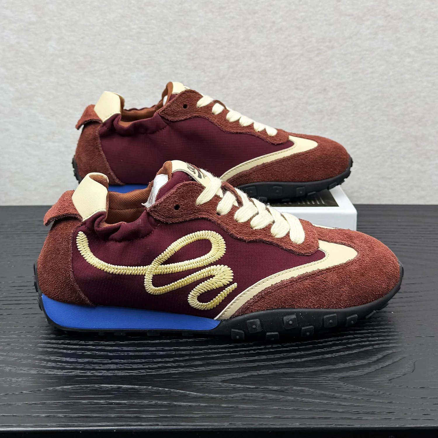 Damen Sportliche Sneaker mit weichem Wildleder und atmungsaktivem Obermaterial Heidi Mode - Image 7