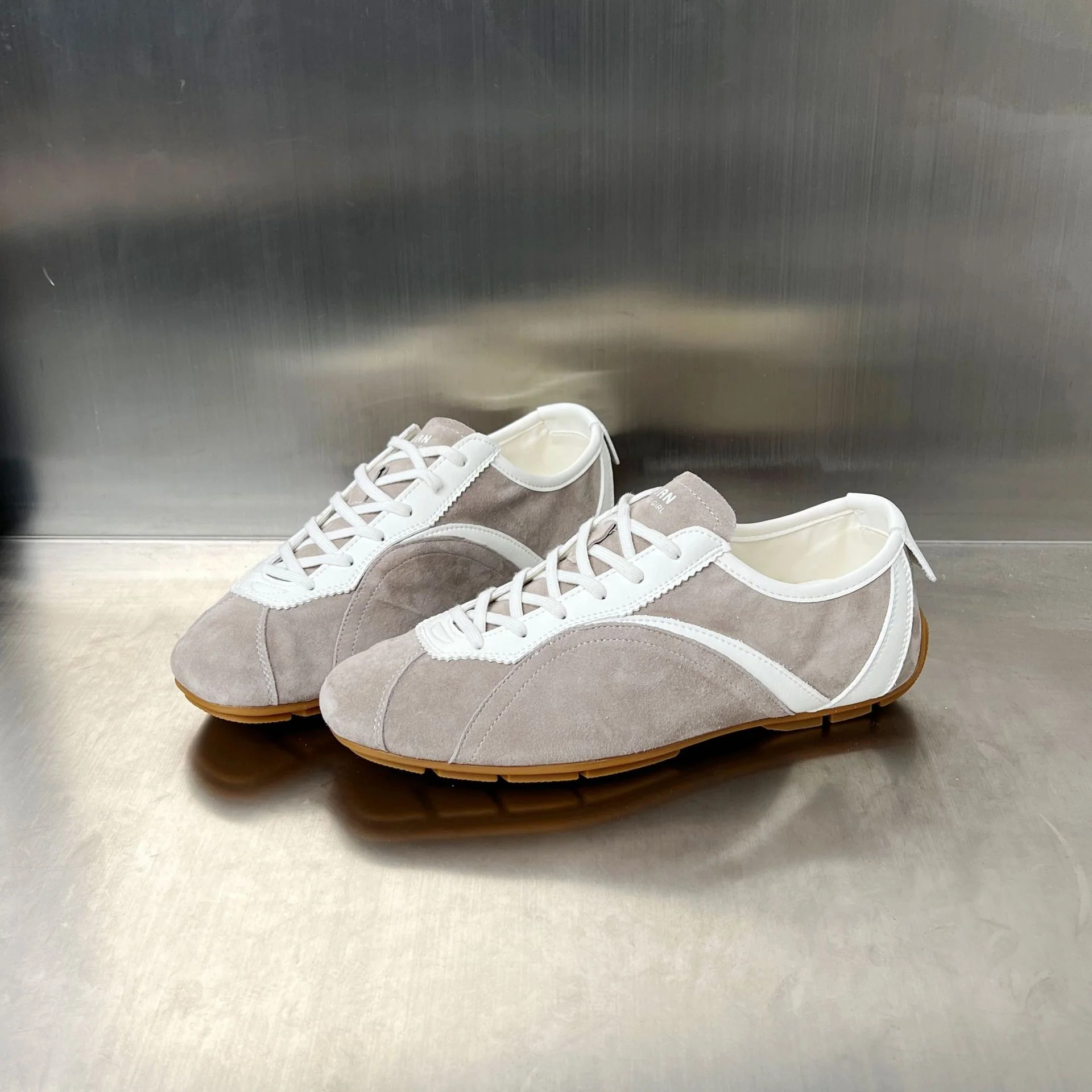 Damen Sportliche Sneakers aus hochwertigem Wildleder mit innovativer Sohlenkonstruktion Heidi Mode - Image 3