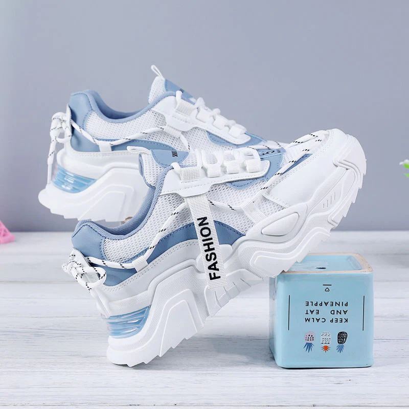 Damen sportliche Sneakers im futuristischen Design mit atmungsaktiver Mesh-Oberfläche Heidi Mode