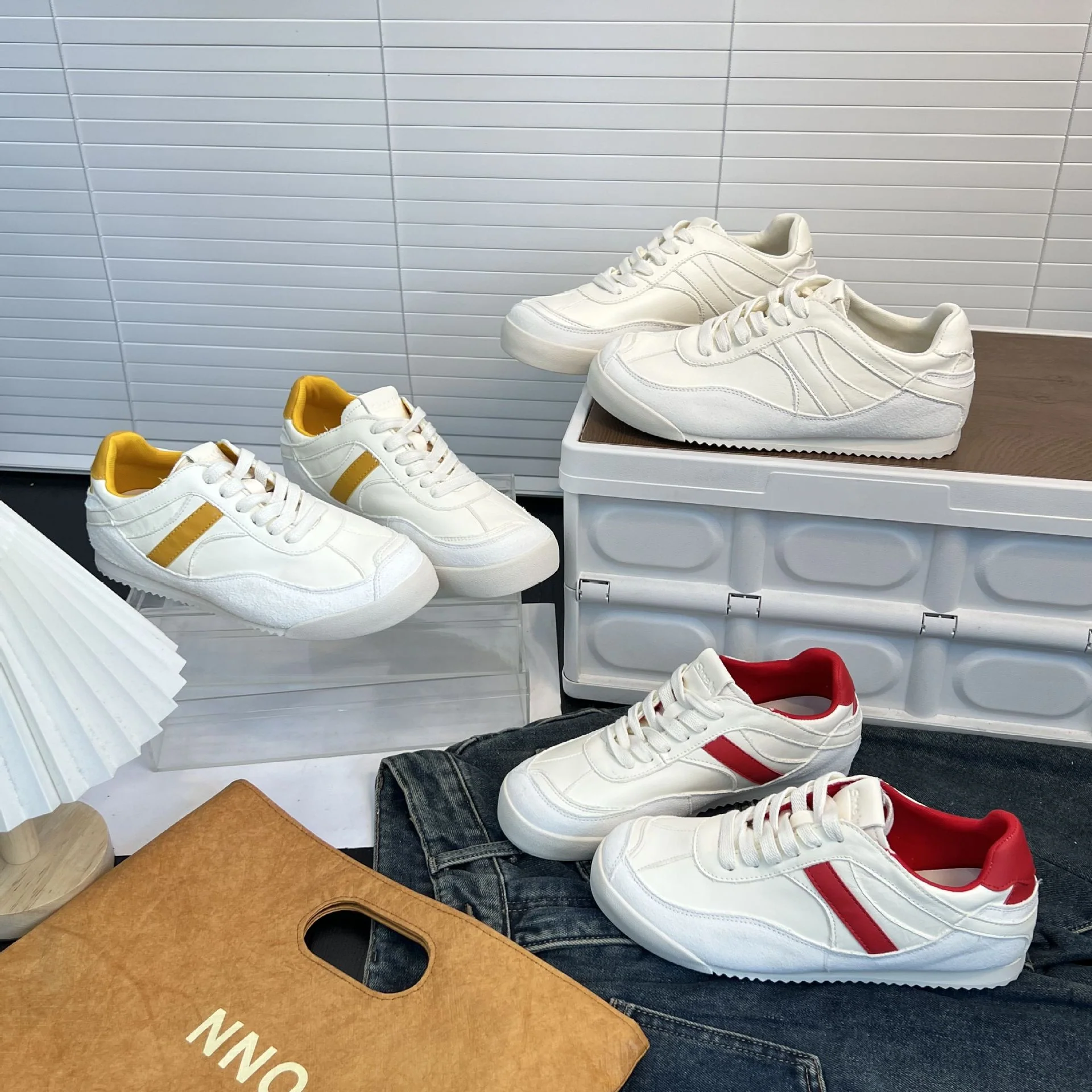 Damen Sportliche Sneakers mit anpassbarem Schnürsystem und atmungsaktivem Obermaterial Heidi Mode - Image 4