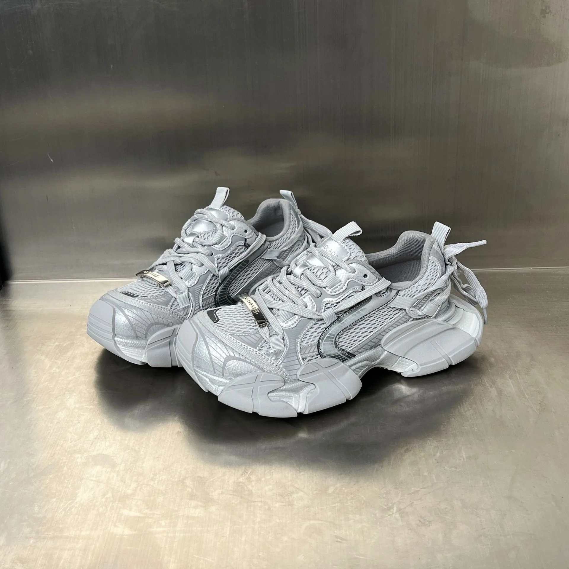 Damen Sportliche Sneakers mit atmungsaktivem Mesh-Obermaterial und dämpfendem Profil Heidi Mode - Image 6