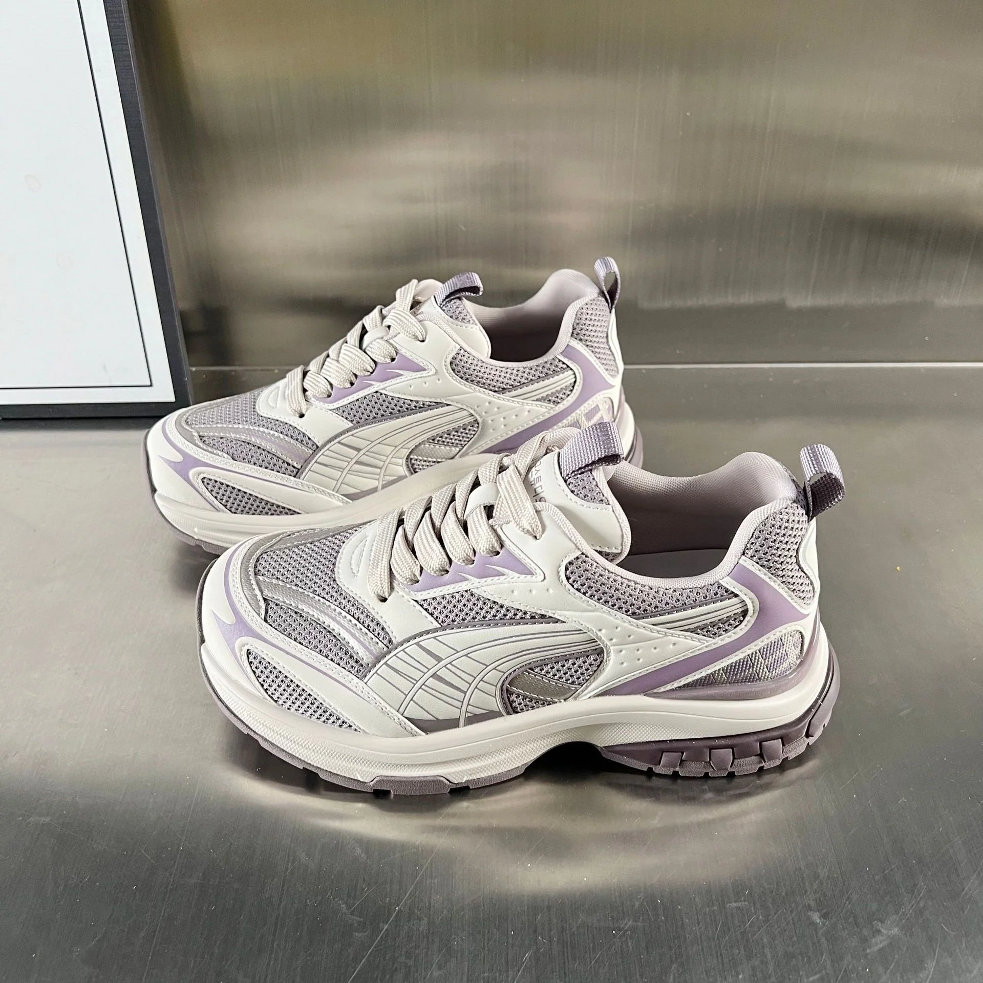 Damen Sportliche Sneakers mit atmungsaktivem Mesh-Obermaterial und ergonomischem Fußbett Heidi Mode - Image 6