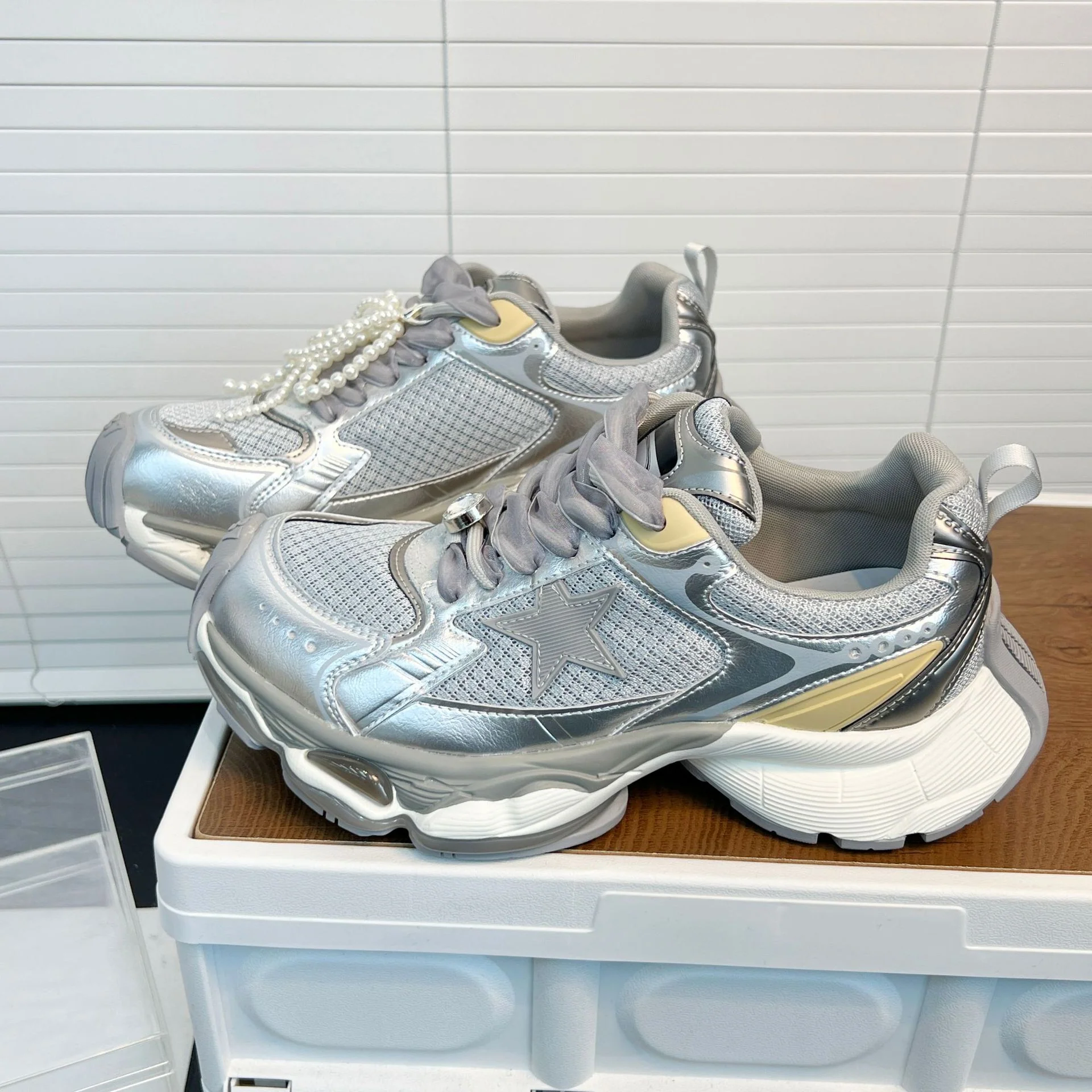 Damen Sportliche Sneakers mit atmungsaktivem Mesh und innovativem Dämpfungssystem Heidi Mode
