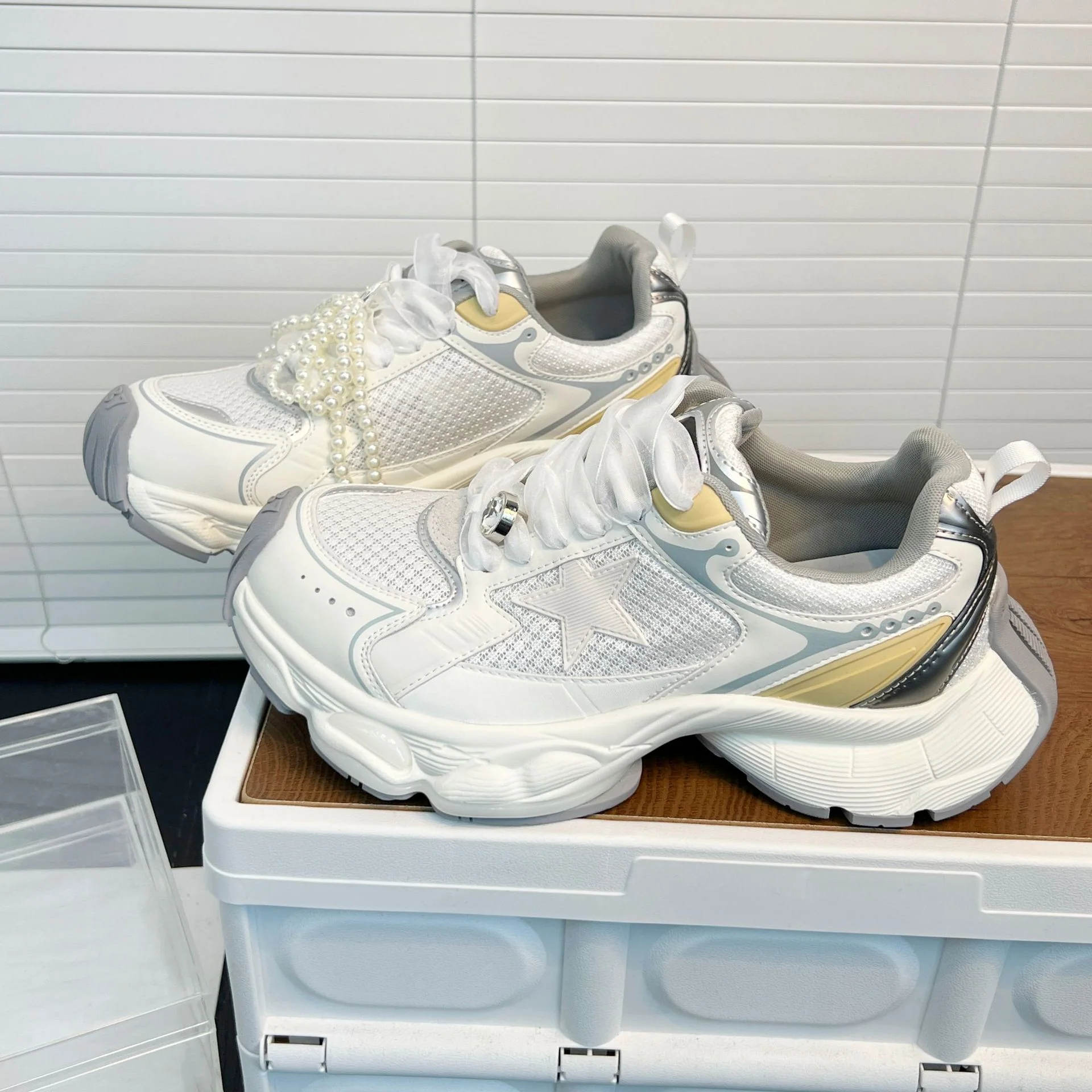 Damen Sportliche Sneakers mit atmungsaktivem Mesh und innovativem Dämpfungssystem Heidi Mode - Image 6